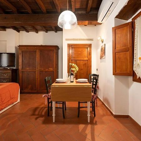 Keys Of Italy - Corsob 9 - Florentine Studio Close To Palazzo Vecchio ฟลอเรนซ์ ภายนอก รูปภาพ