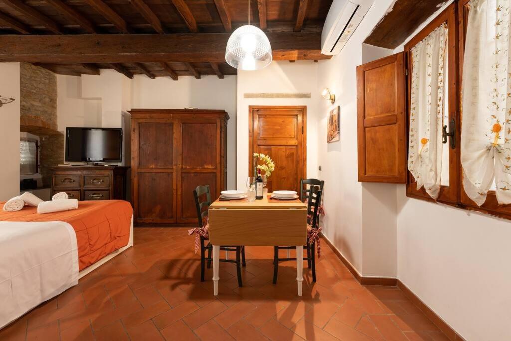 Keys Of Italy - Corsob 9 - Florentine Studio Close To Palazzo Vecchio ฟลอเรนซ์ ภายนอก รูปภาพ
