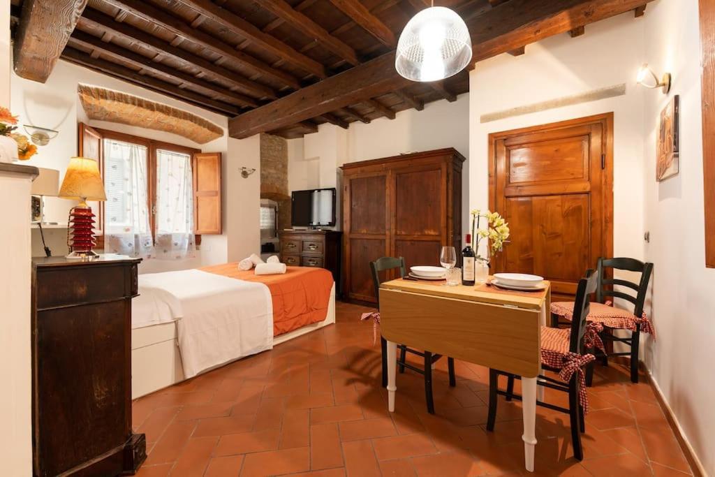 Keys Of Italy - Corsob 9 - Florentine Studio Close To Palazzo Vecchio ฟลอเรนซ์ ภายนอก รูปภาพ